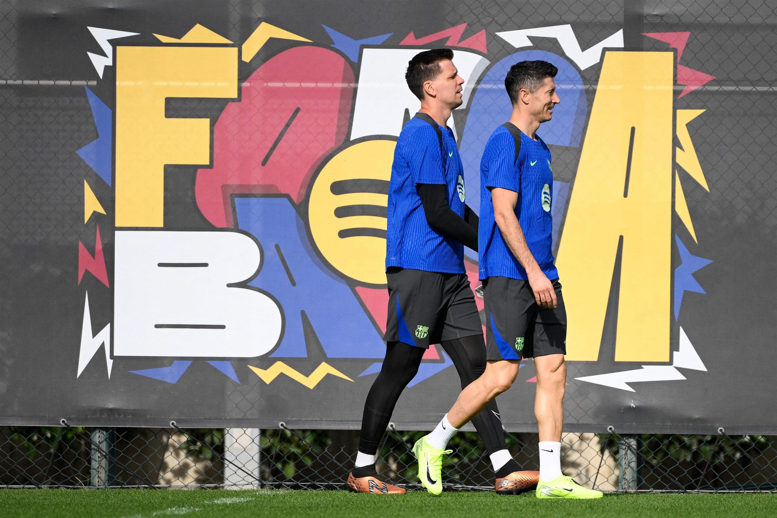 什琴斯尼成为英超最佳守门员 什琴斯尼成为英超最佳守门员