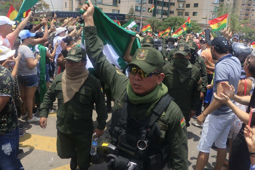 关于玻利维亚选手意外涌现晋级决赛的信息 关于玻利维亚选手意外涌现晋级决赛的信息