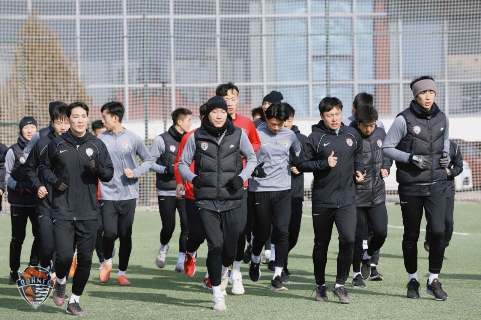 球队新装备正式亮相,备战新赛季 球队新装备正式亮相,备战新赛季