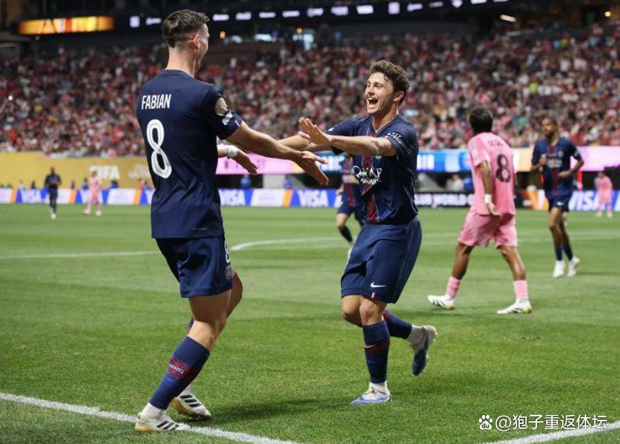 巴西球队在重要比赛中大获全胜 巴西球队在重要比赛中大获全胜