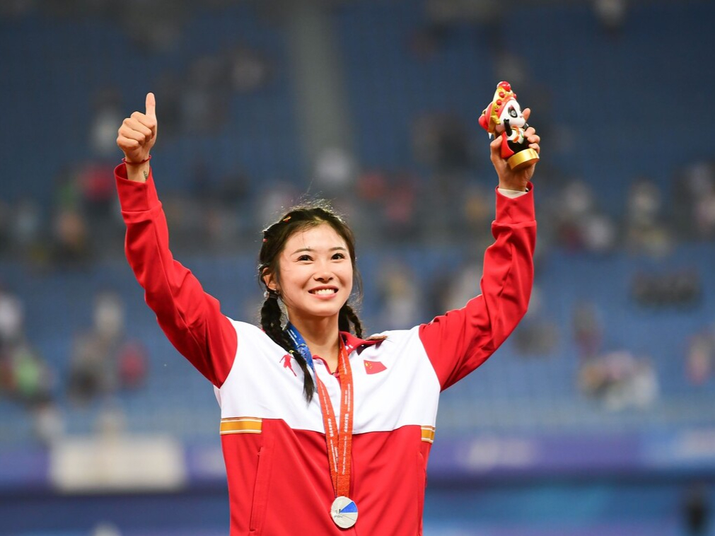 关于日本代表队成绩亮眼,赢得掌声的信息 关于日本代表队成绩亮眼,赢得掌声的信息