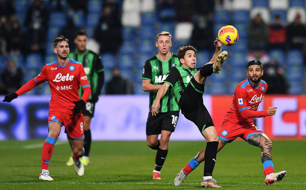 包含皇马中场核心遭受意外伤病，团队备战陷入困境的词条