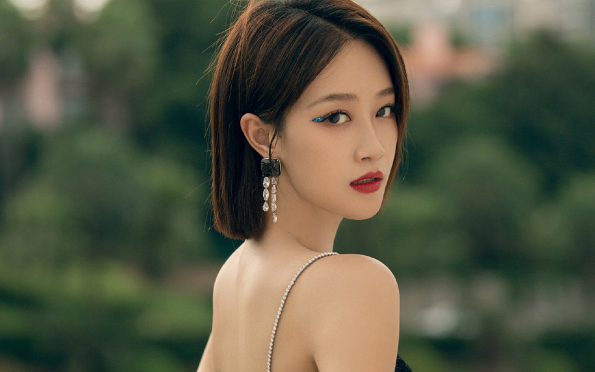 平行宇宙的绿茵场,当萨内执掌比利时,一场颠覆历史的战术革命