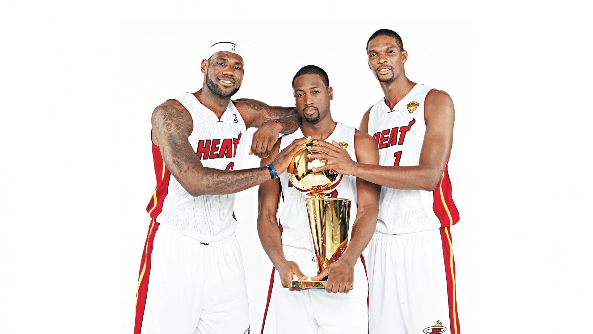 利刃出鞘时，德罗赞用沉默的刀锋，刻下大场面的定义